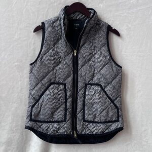 Size Small J. Crew Herringbone Down Quilted Zip Front Puffer Vest Black Ivory